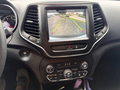 2022 Jeep Cherokee Latitude Lux