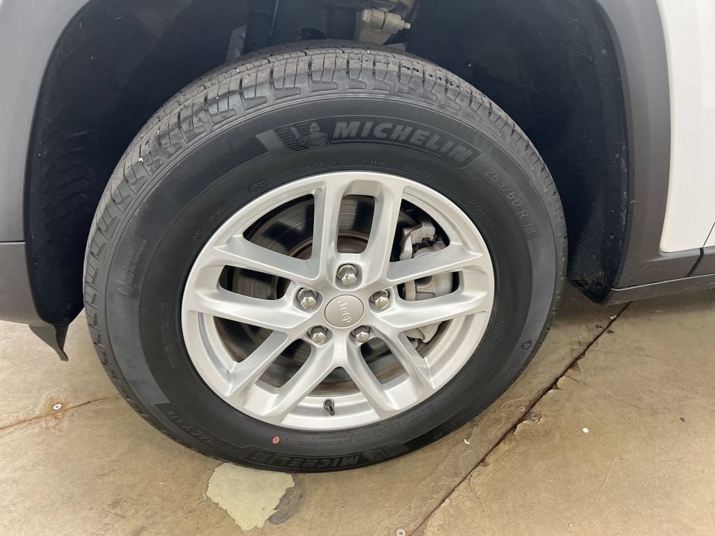 2022 Jeep Grand Cherokee L Laredo