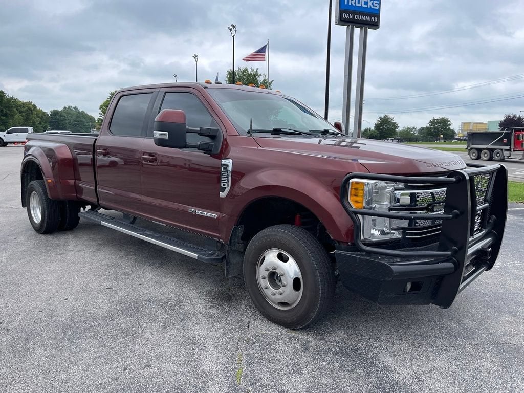 2017 Ford Super Duty F-350 DRW Lariat