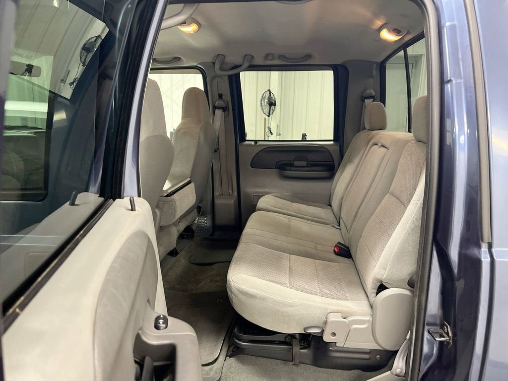 2004 Ford Super Duty F-350 SRW XL