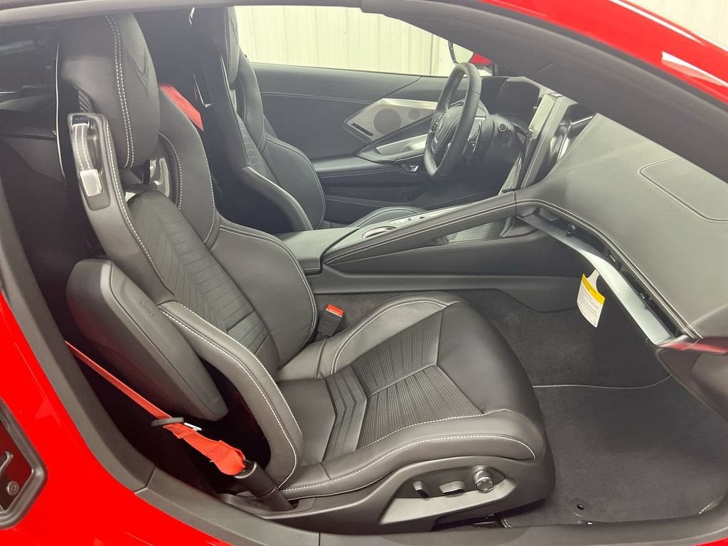 2027 Chevrolet Corvette 2LT - Photo 22