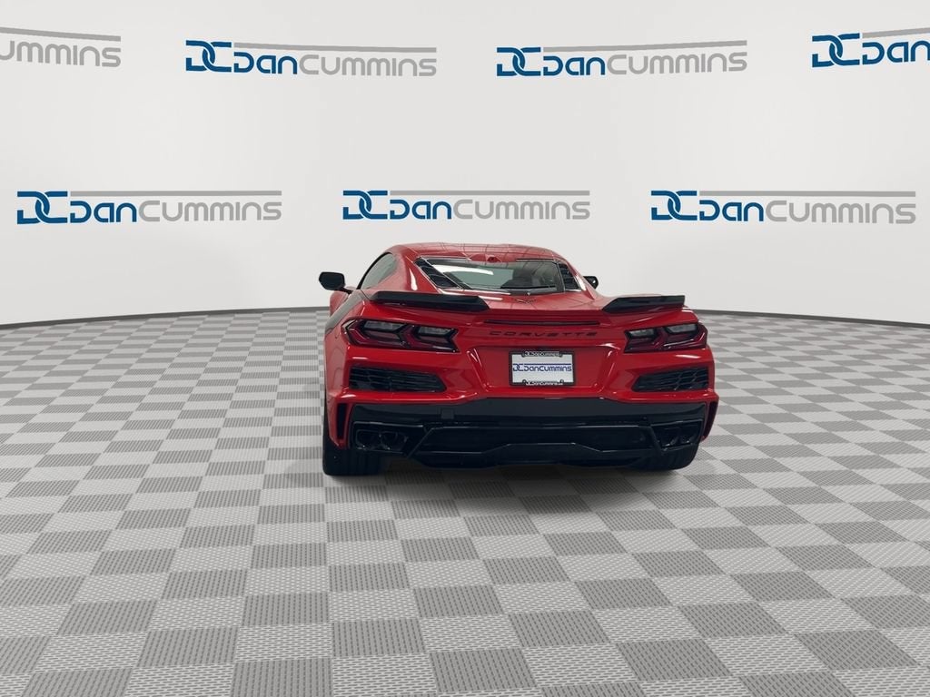 2027 Chevrolet Corvette 2LT - Photo 7