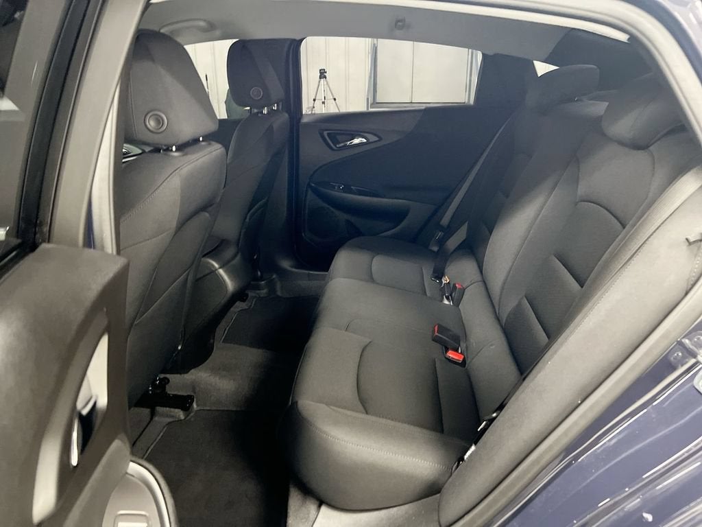 2025 Chevrolet Malibu LS