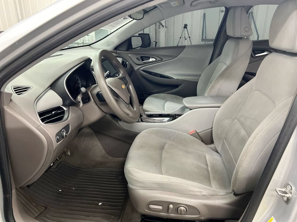 2017 Chevrolet Malibu LS