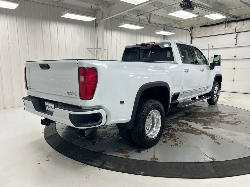 2026 Chevrolet Silverado 3500 HD High Country DRW