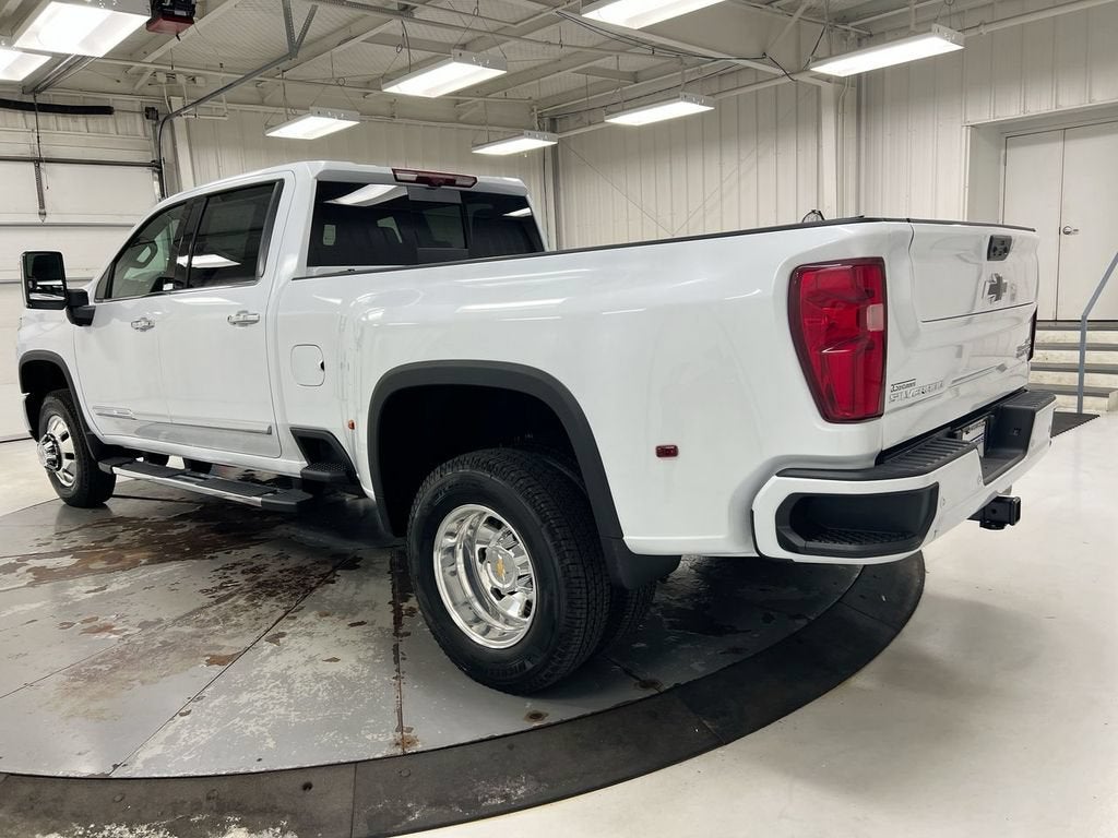 2026 Chevrolet Silverado 3500 HD High Country DRW