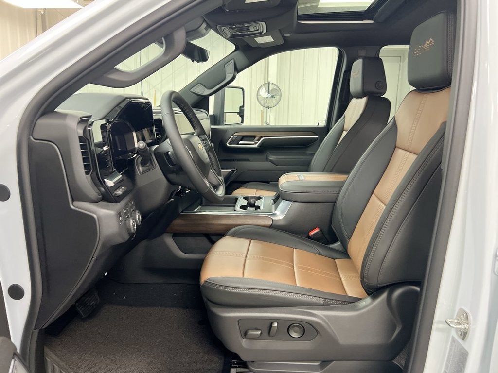 2026 Chevrolet Silverado 3500 HD High Country