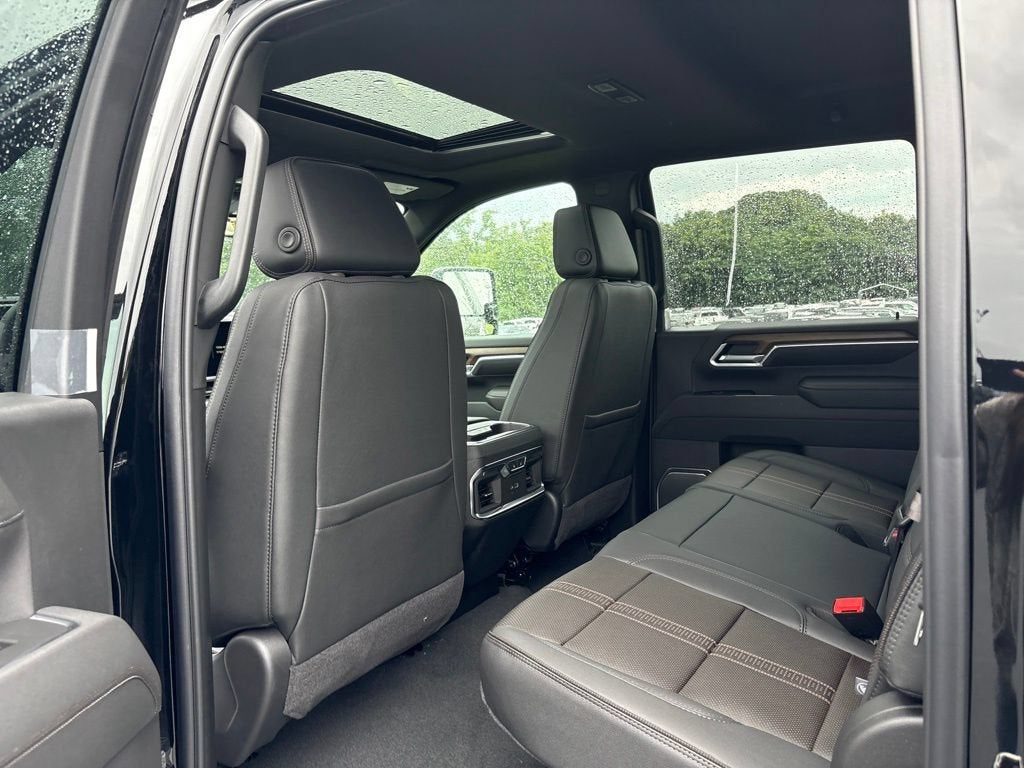 2026 Chevrolet Silverado 3500 HD High Country DRW