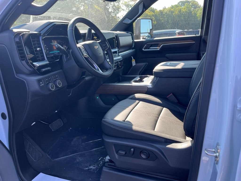 2026 Chevrolet Silverado 3500 HD High Country DRW