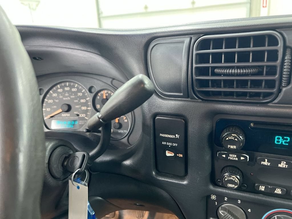 2003 Chevrolet S10 Base