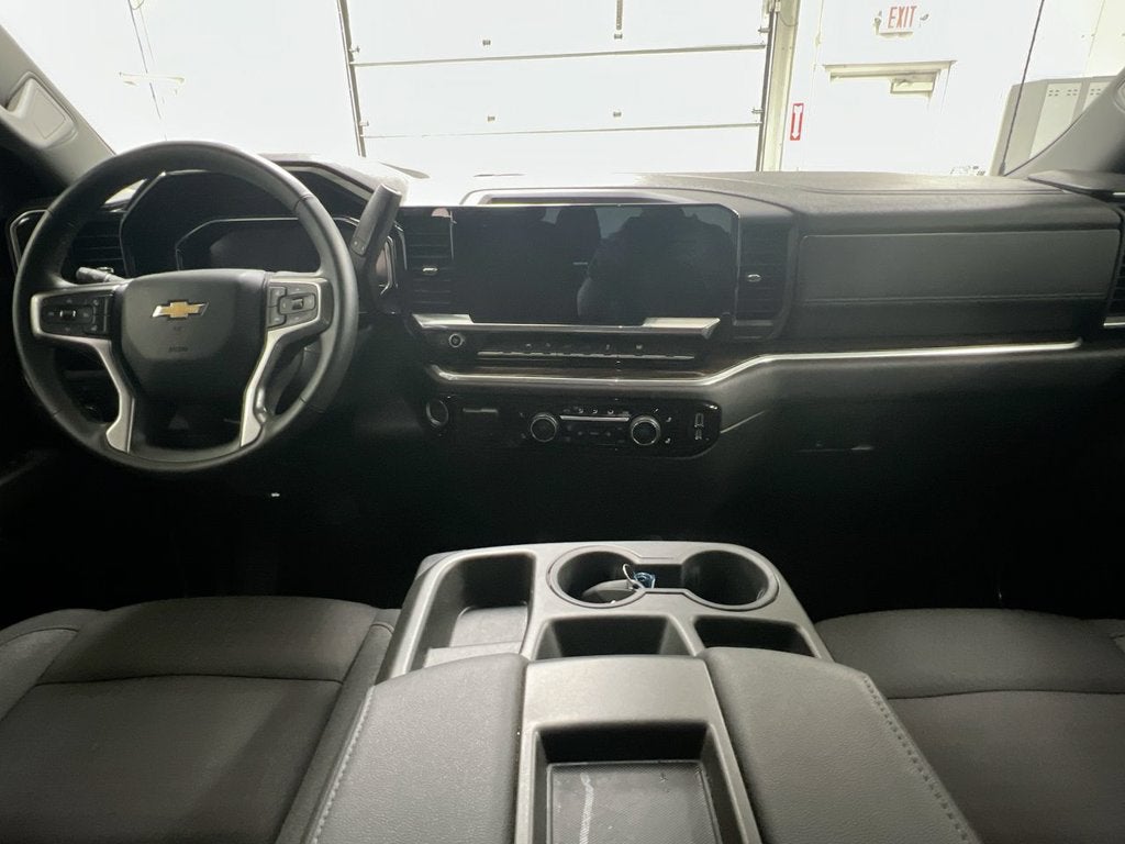 2025 Chevrolet Silverado 1500 LT (2FL)