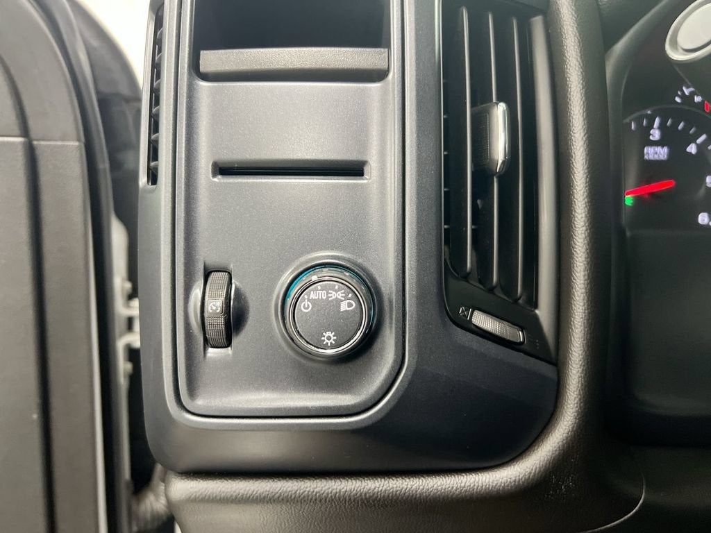 2018 Chevrolet Silverado 1500 Custom