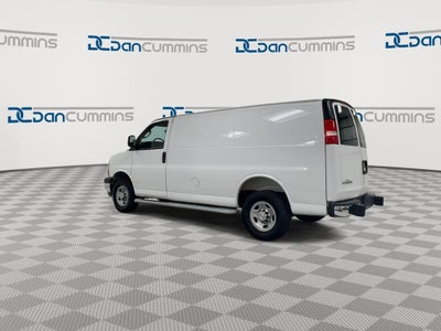 2025 Chevrolet Express Cargo WT