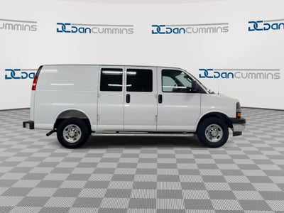 2025 Chevrolet Express Cargo WT