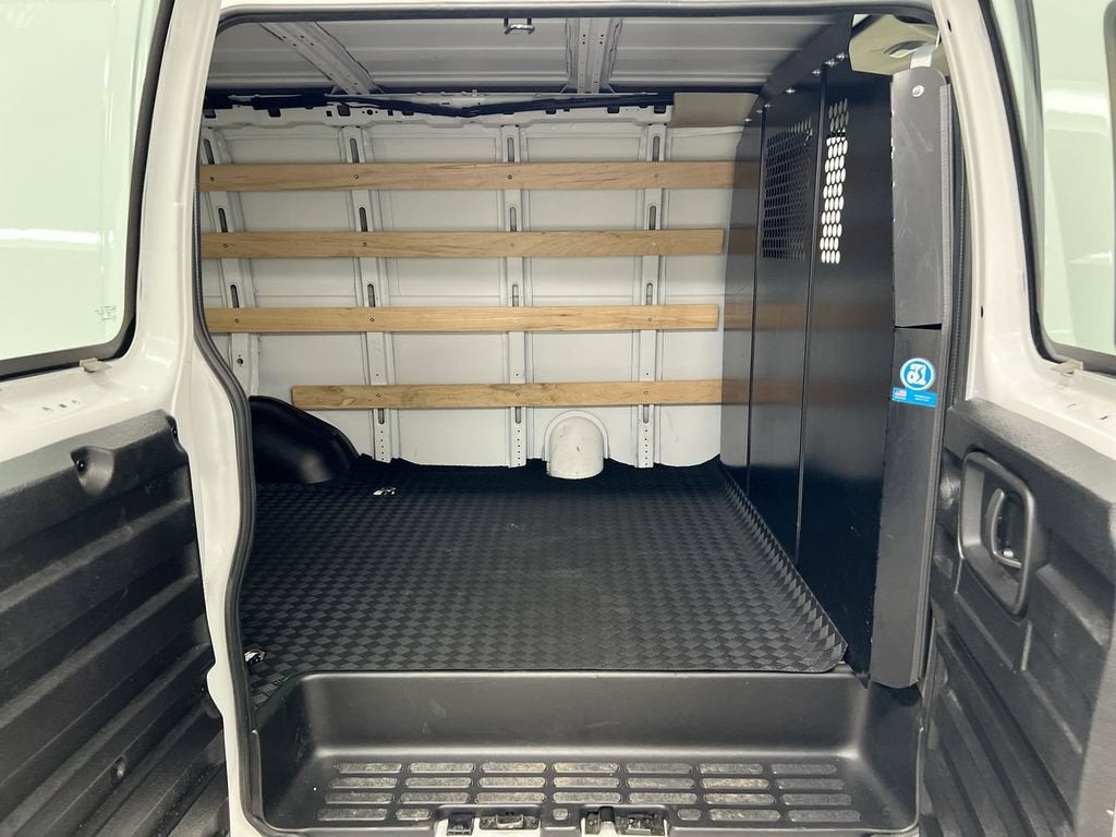 2025 Chevrolet Express Cargo WT