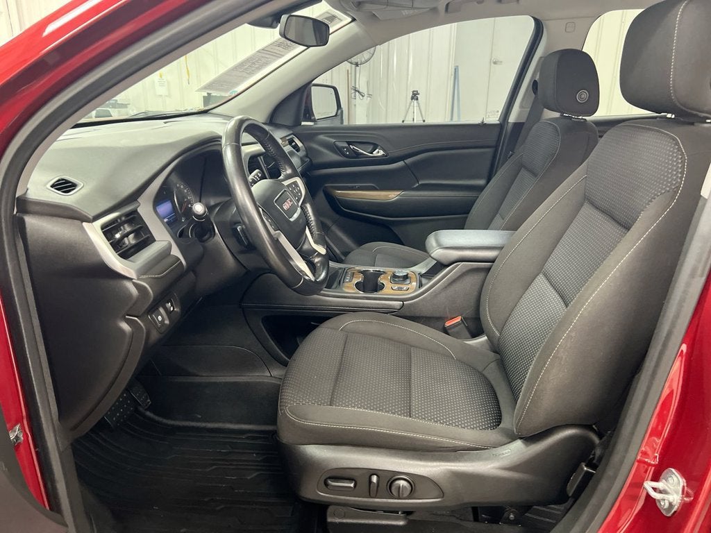 2020 GMC Acadia SLE