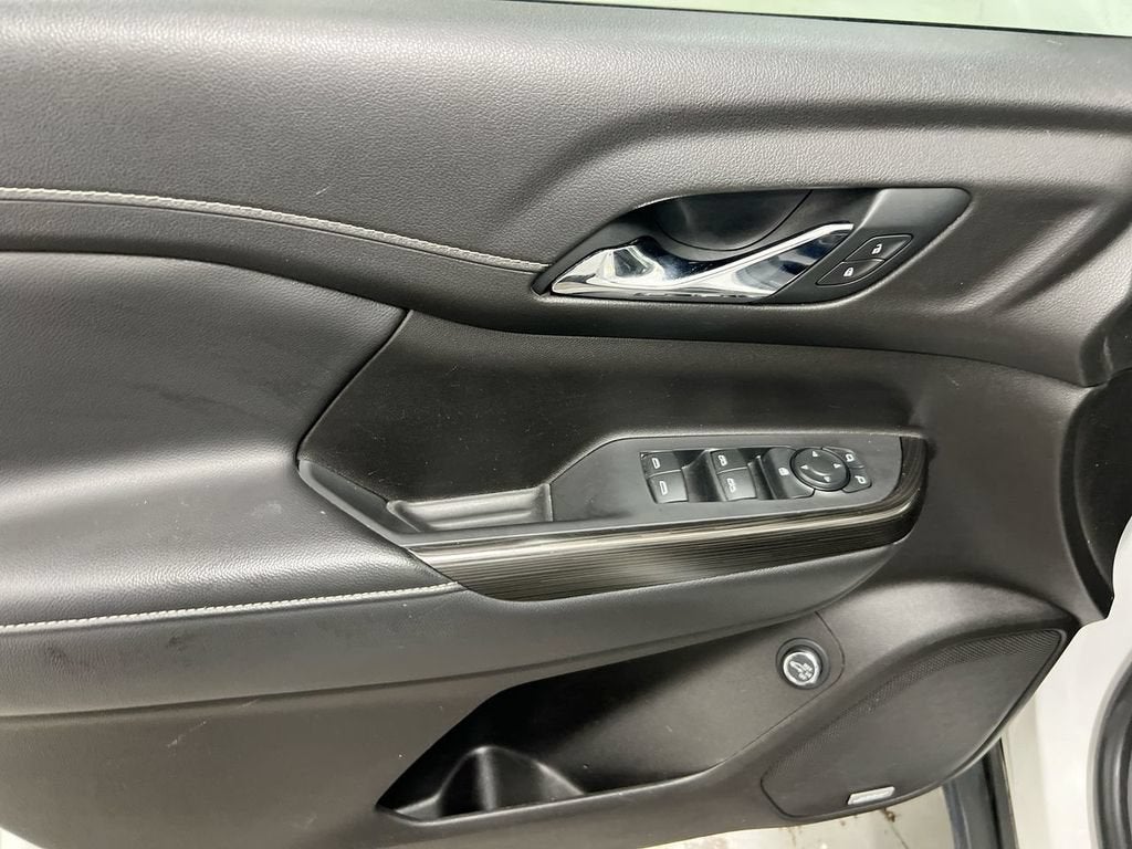 2021 GMC Acadia SLT