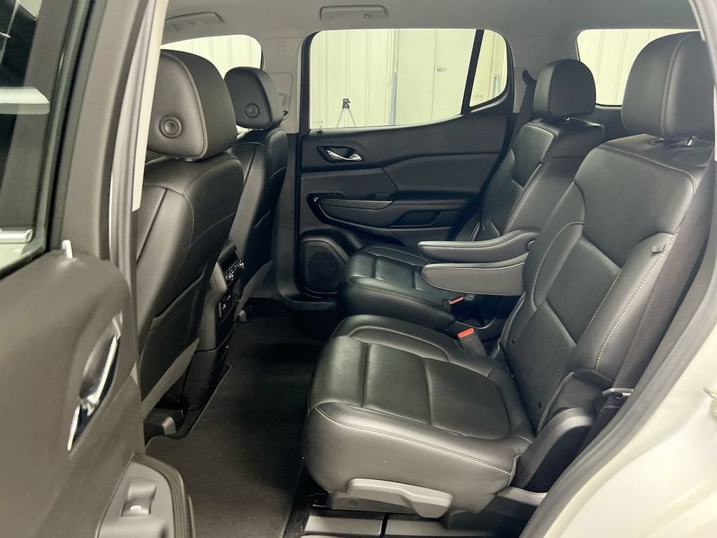 2021 GMC Acadia SLT