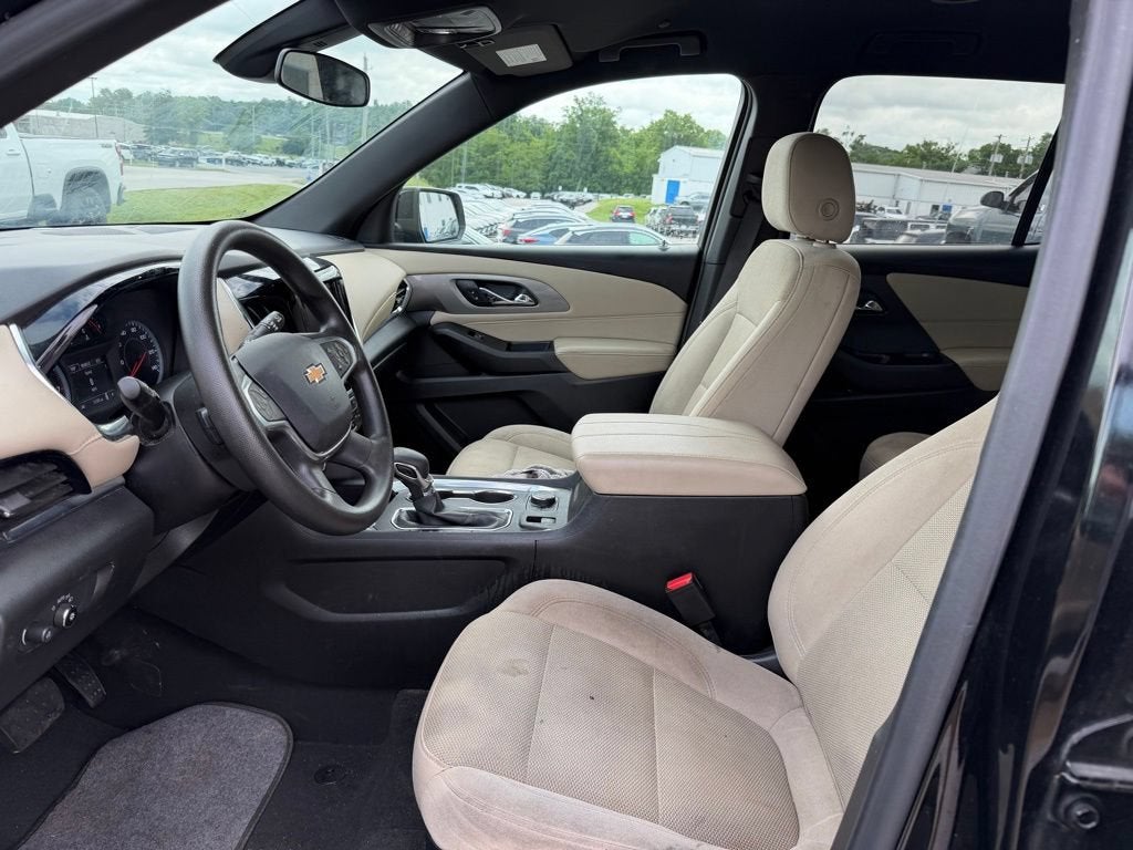 2023 Chevrolet Traverse LS