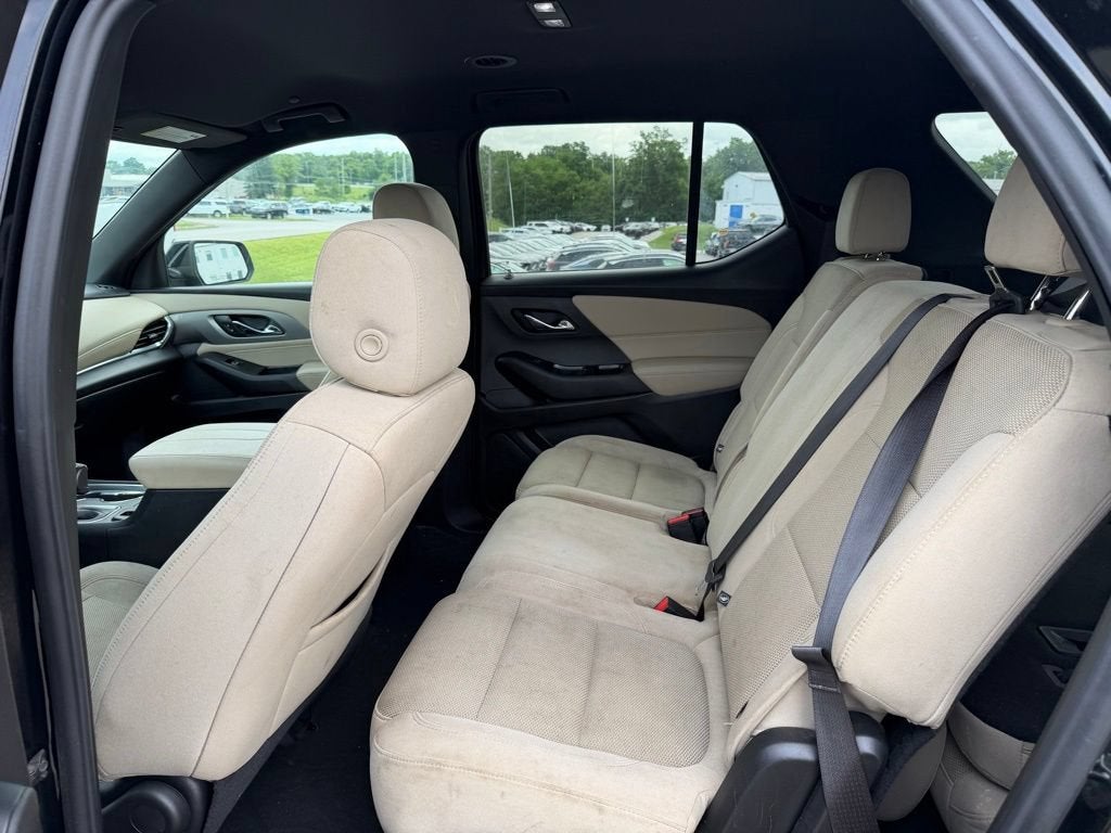 2023 Chevrolet Traverse LS