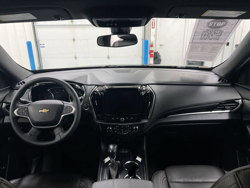 2022 Chevrolet Traverse LT Leather