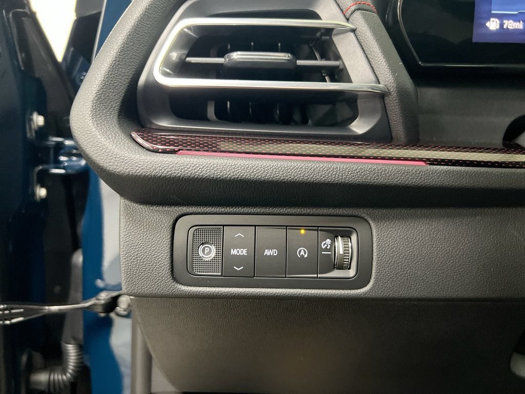 2027 Chevrolet Traverse RS - Photo 19