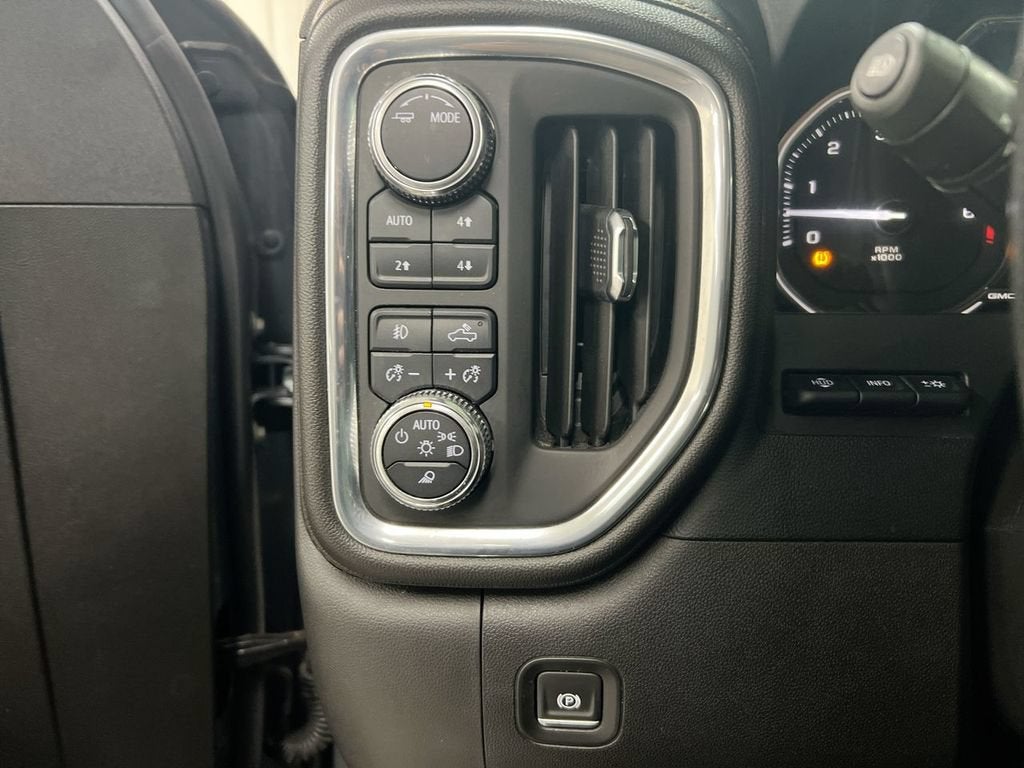 2022 GMC Sierra 1500 Limited AT4