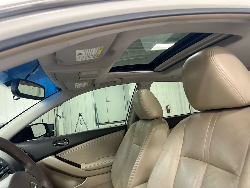 2010 Nissan Altima 3.5 SR