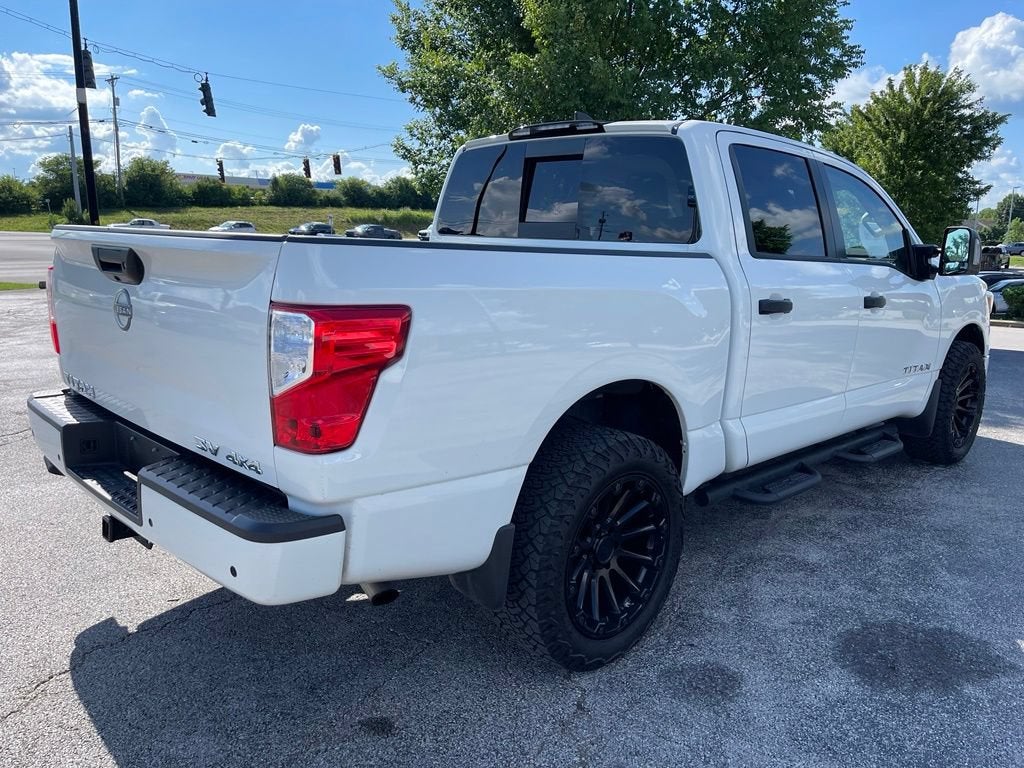 2024 Nissan Titan SV