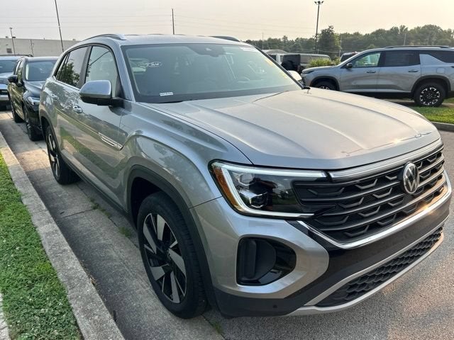 2025 Volkswagen Atlas Cross Sport 2.0T SE w/Technology