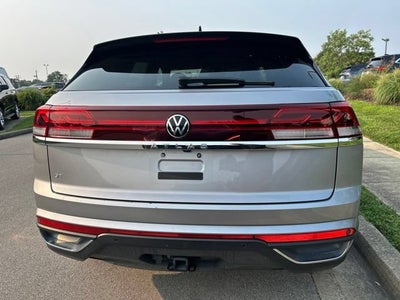 2025 Volkswagen Atlas Cross Sport 2.0T SE w/Technology