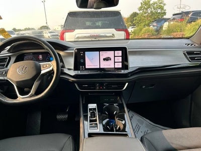 2025 Volkswagen Atlas Cross Sport 2.0T SE w/Technology