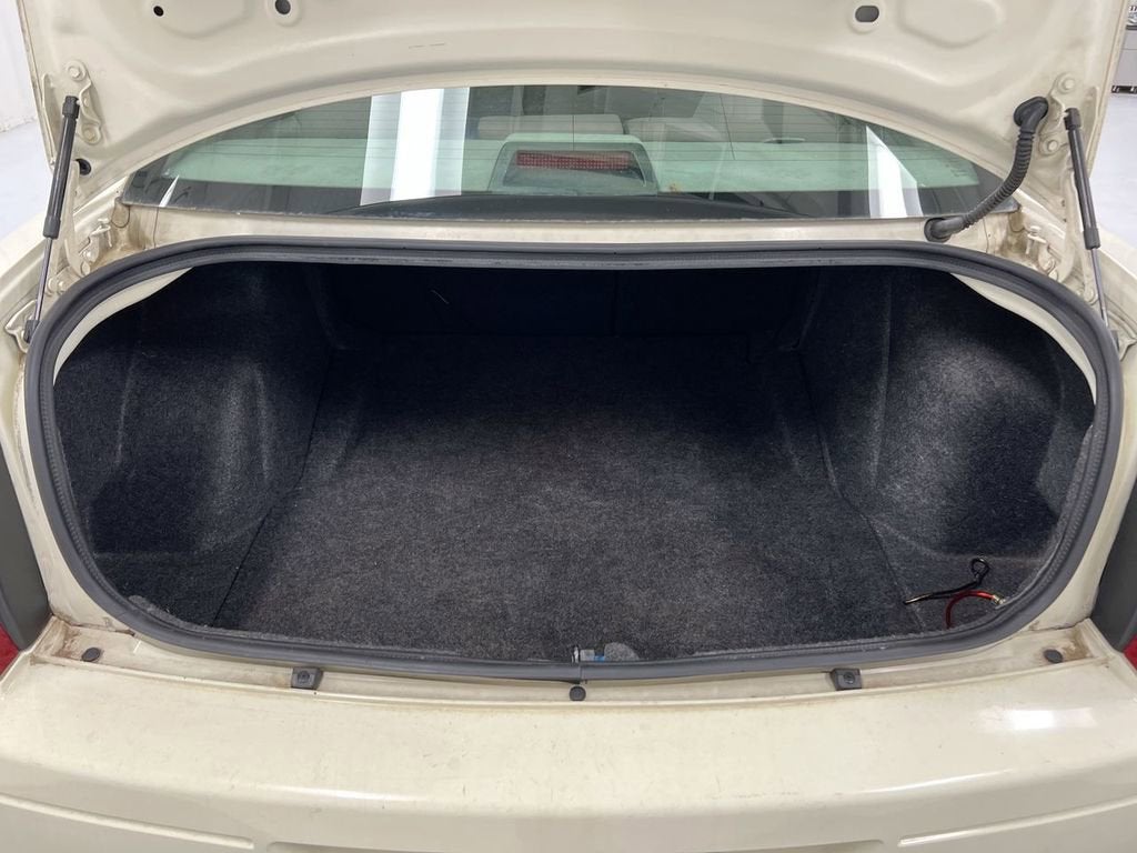2006 Chrysler 300 4dr Sdn 300