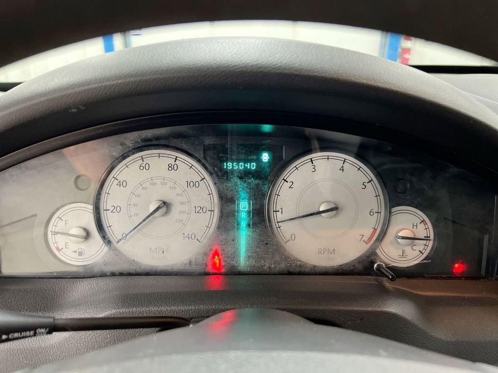 2006 Chrysler 300 4dr Sdn 300