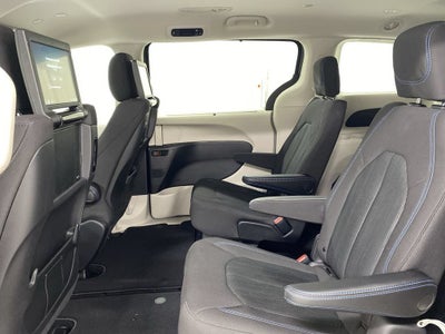 2021 Chrysler Pacifica Touring