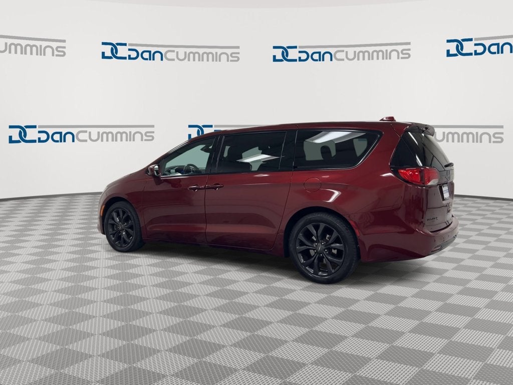 2020 Chrysler Pacifica Touring
