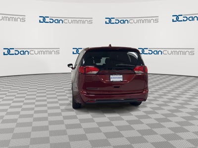 2020 Chrysler Pacifica Touring