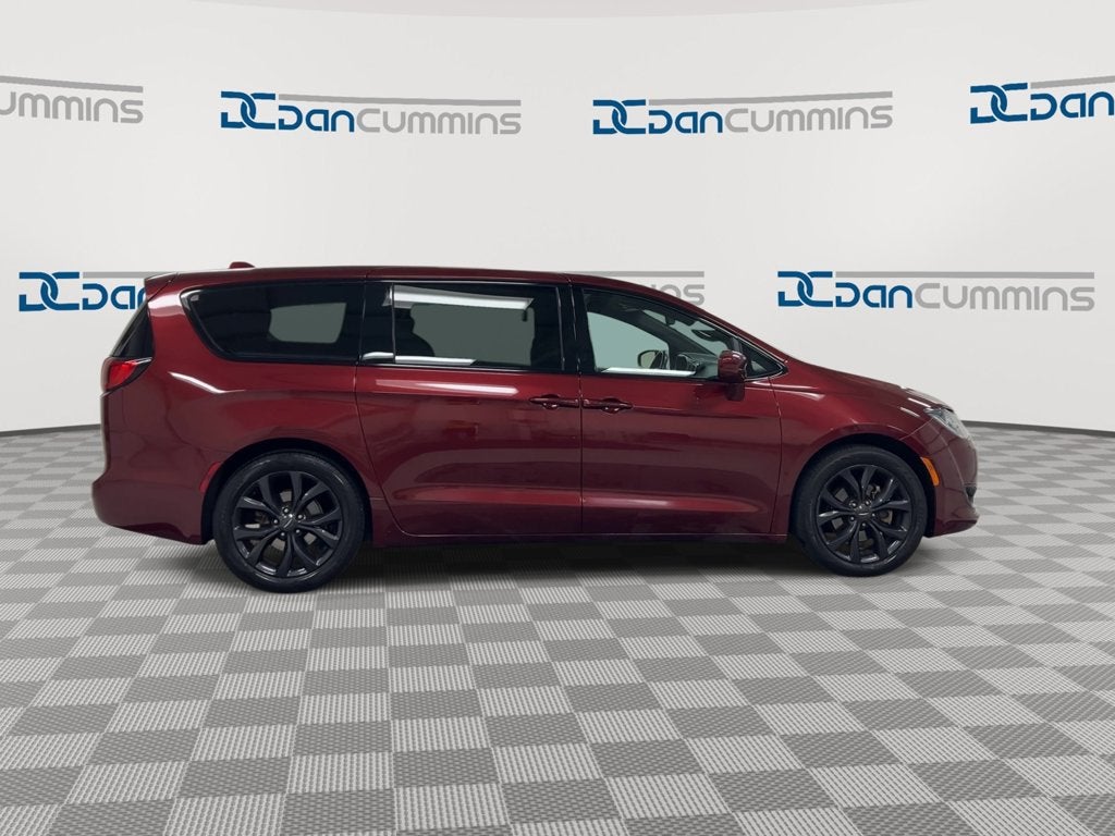 2020 Chrysler Pacifica Touring