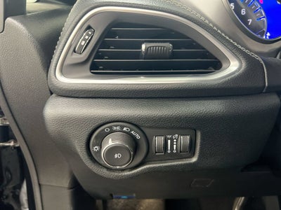 2025 Chrysler PACIFICA Base