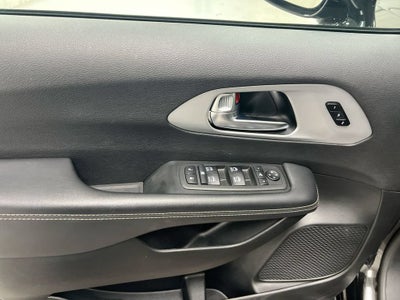 2025 Chrysler PACIFICA Base