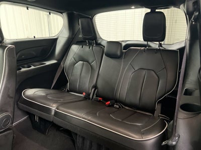 2025 Chrysler PACIFICA Base