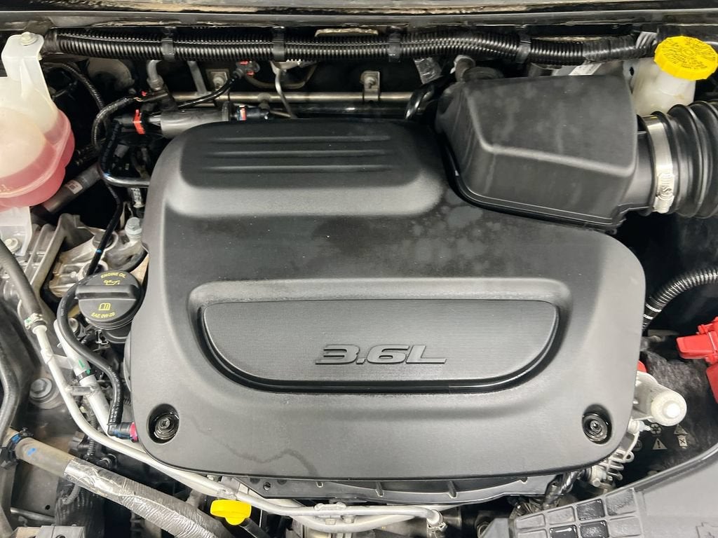 2025 Chrysler PACIFICA Base