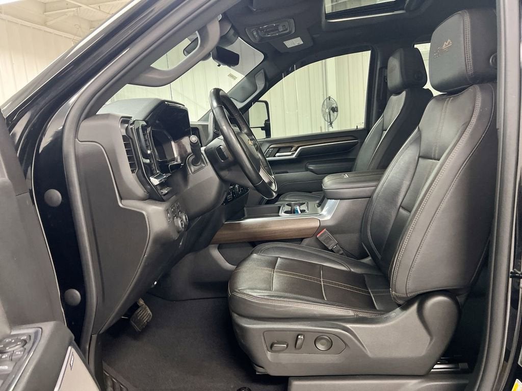 2024 Chevrolet Silverado 3500 HD High Country