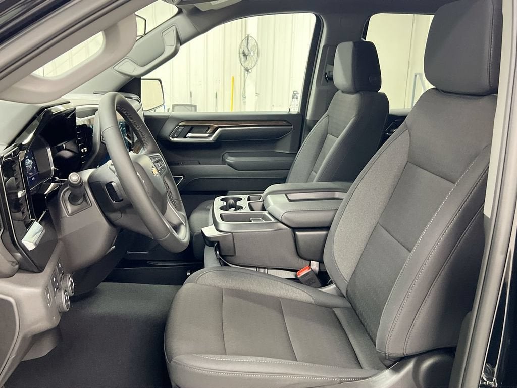 2025 Chevrolet Silverado 1500 LT (2FL)