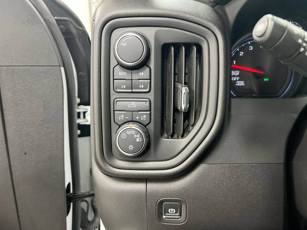 2024 Chevrolet Silverado 1500 Custom Trail Boss