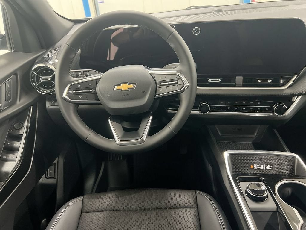 2027 Chevrolet Equinox LT - Photo 11