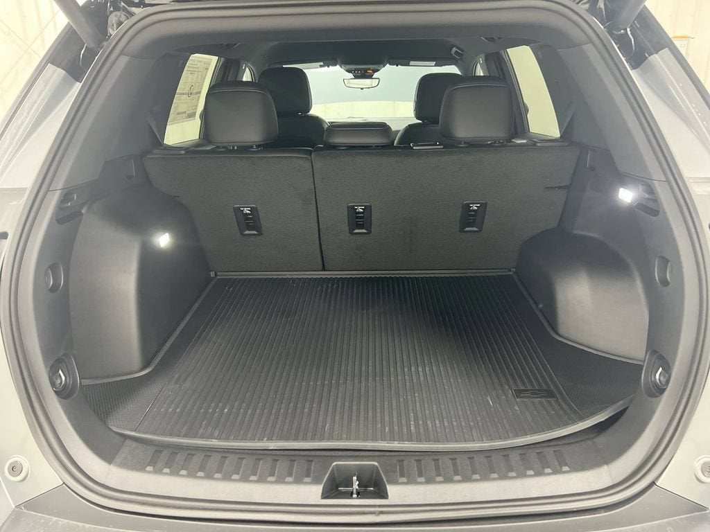 2027 Chevrolet Equinox LT - Photo 24