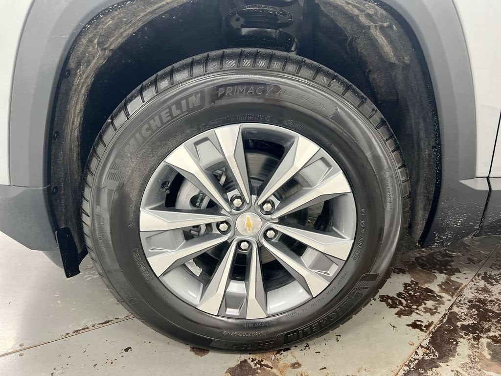 2027 Chevrolet Equinox LT - Photo 27