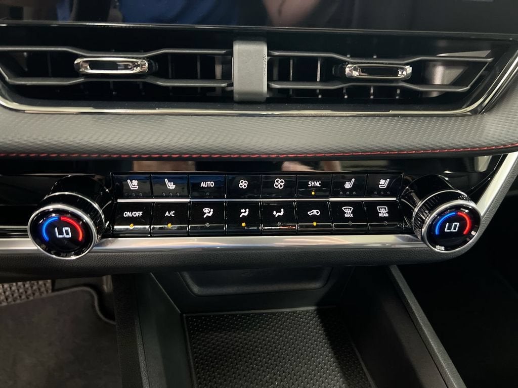 2027 Chevrolet Equinox RS - Photo 17