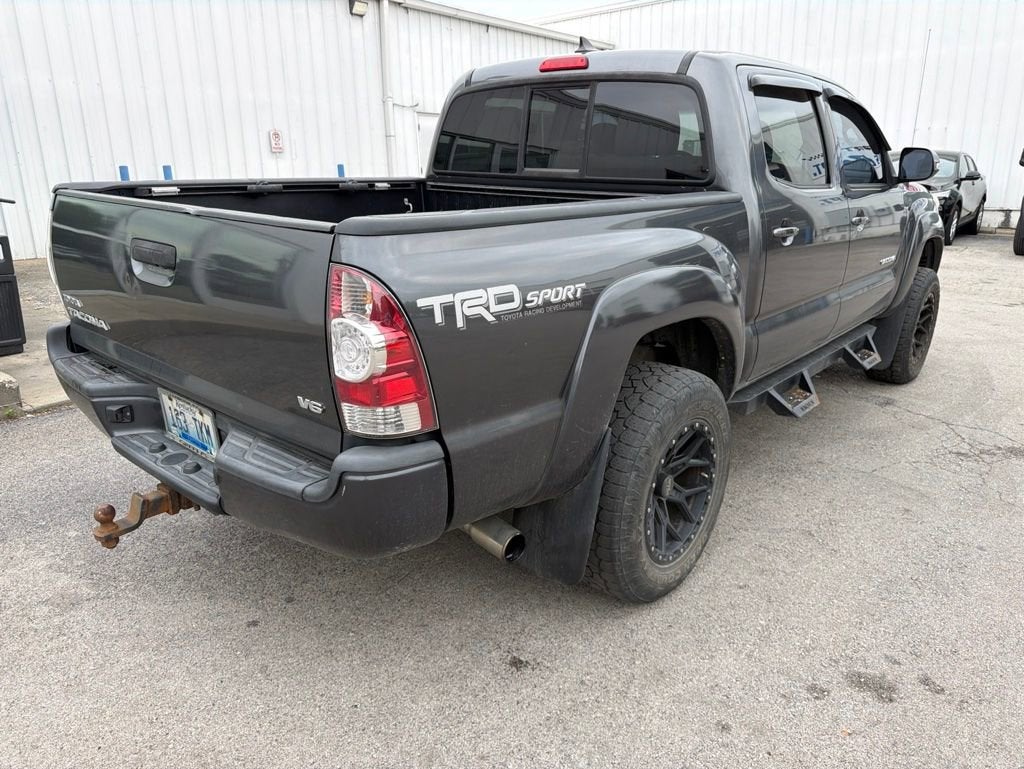 2015 Toyota Tacoma 4WD Double Cab V6 AT (Natl)